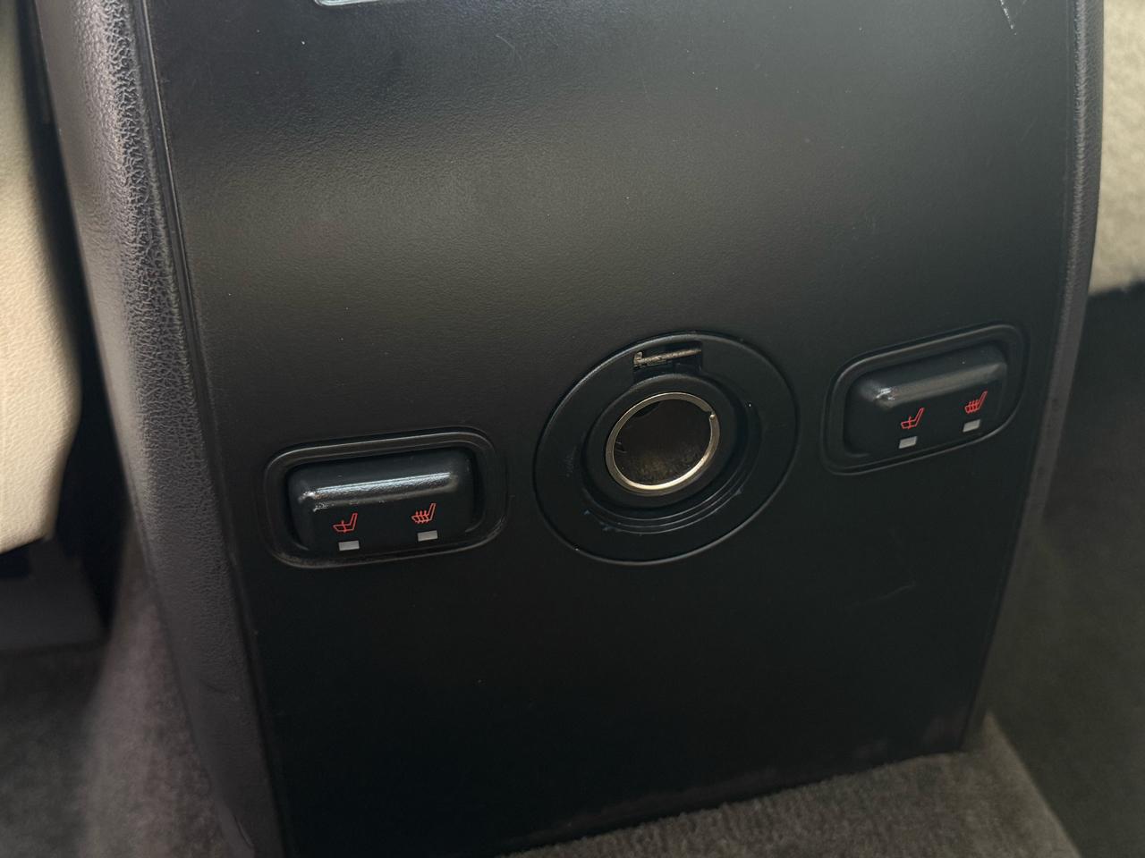 Lincoln MKS 4dr Sdn 3.7L FWD 2013