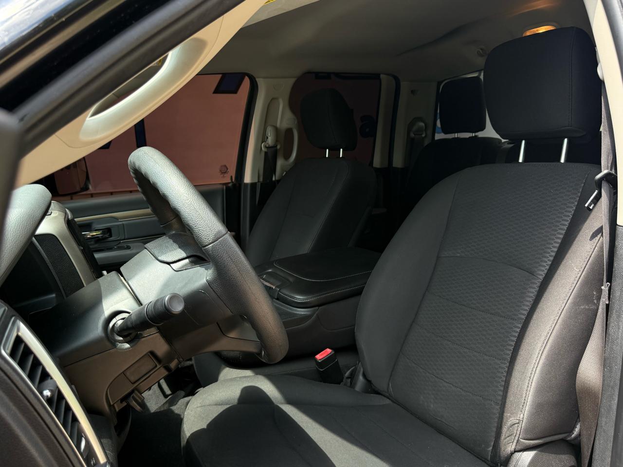 RAM 1500 Classic Warlock 4x4 Quad Cab 6'4" Box 2020