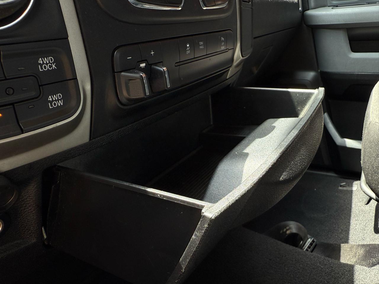 RAM 1500 Classic Warlock 4x4 Quad Cab 6'4" Box 2020
