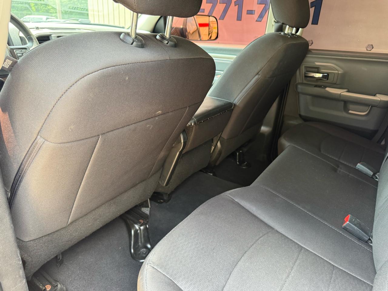 RAM 1500 Classic Warlock 4x4 Quad Cab 6'4" Box 2020
