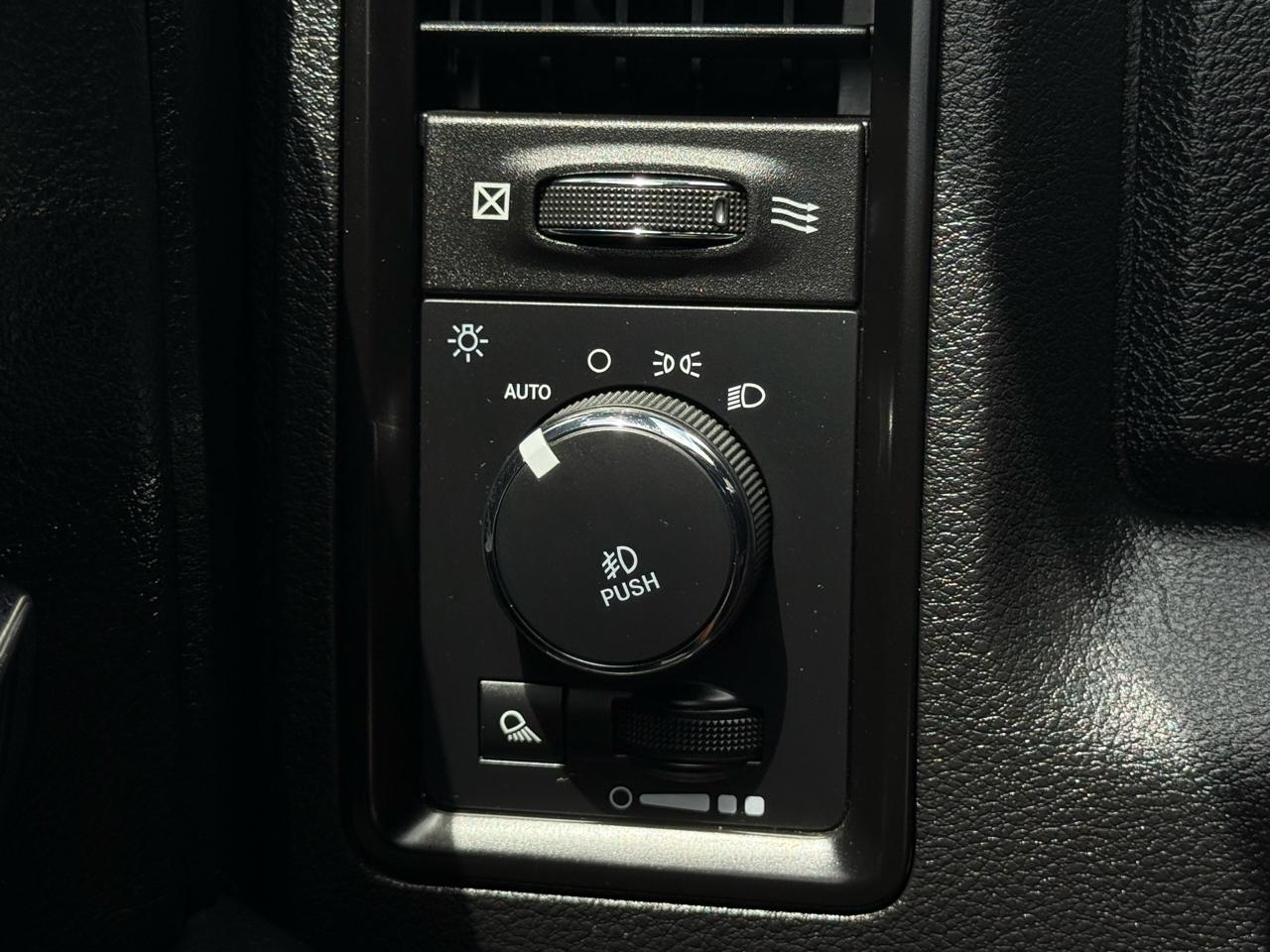 RAM 1500 Rebel 4x4 Crew Cab 5'7" Box 2018