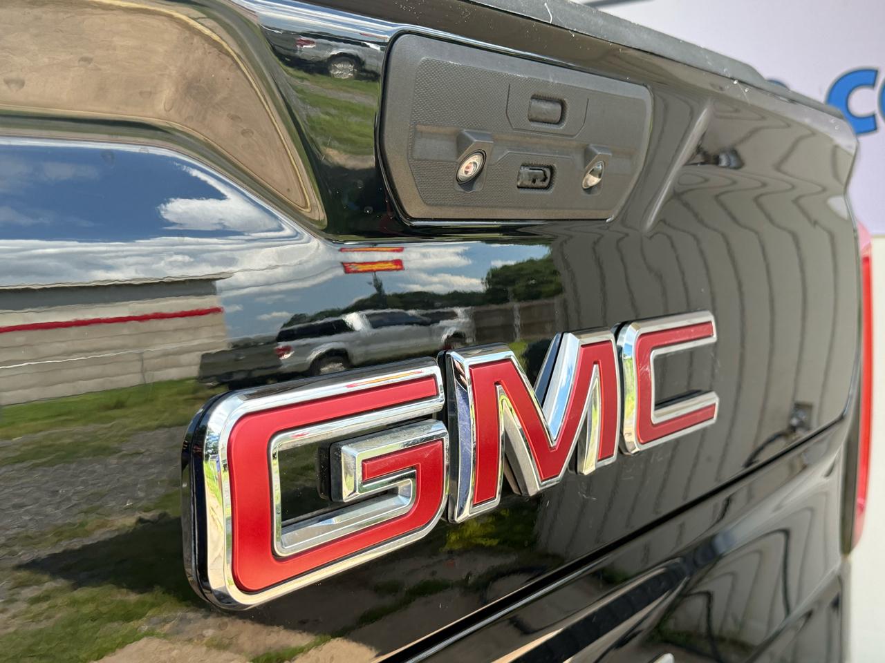 GMC Sierra 1500 Limited 4WD Crew Cab 157" AT4 2022