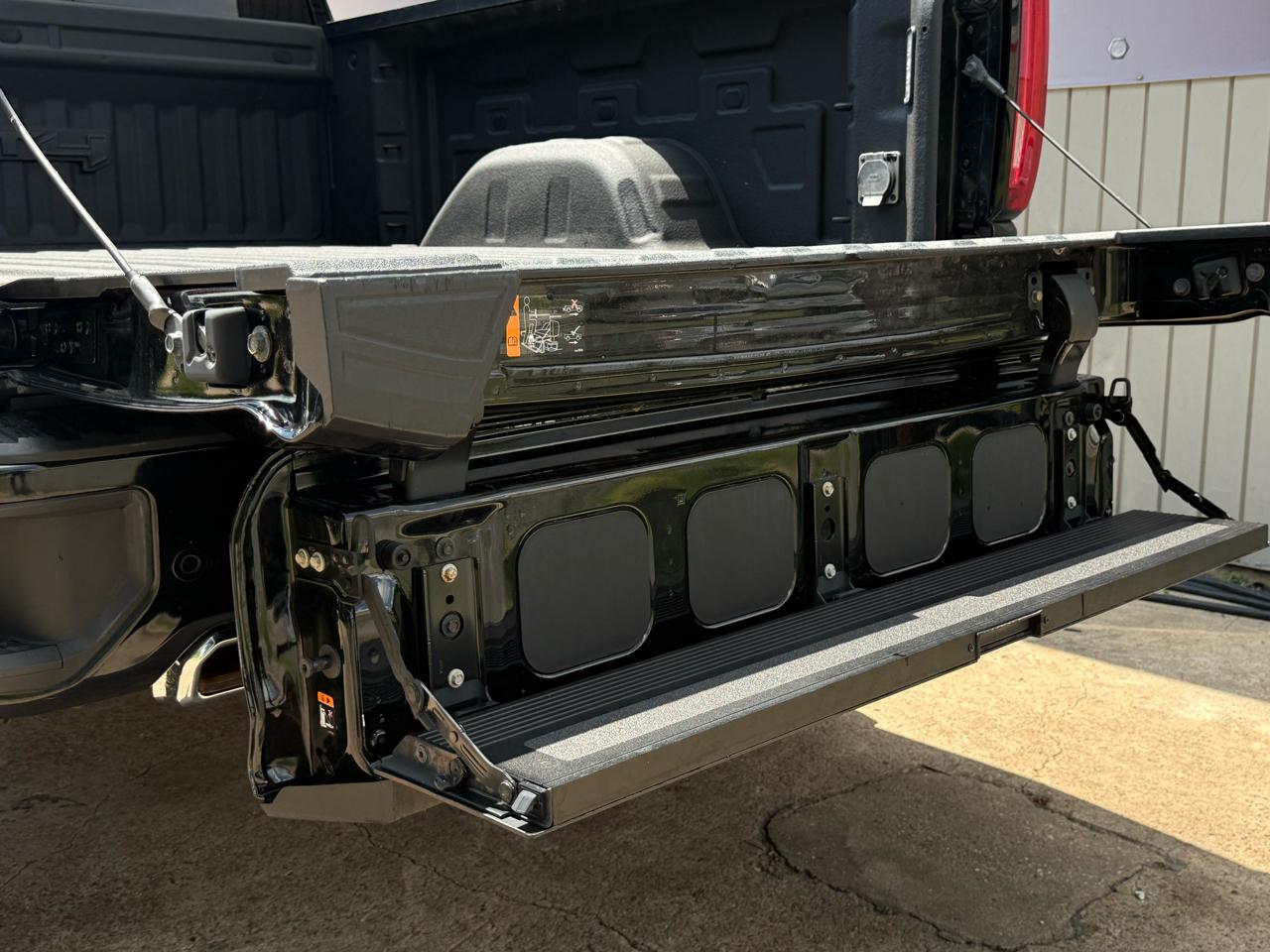 GMC Sierra 1500 Limited 4WD Crew Cab 157" AT4 2022