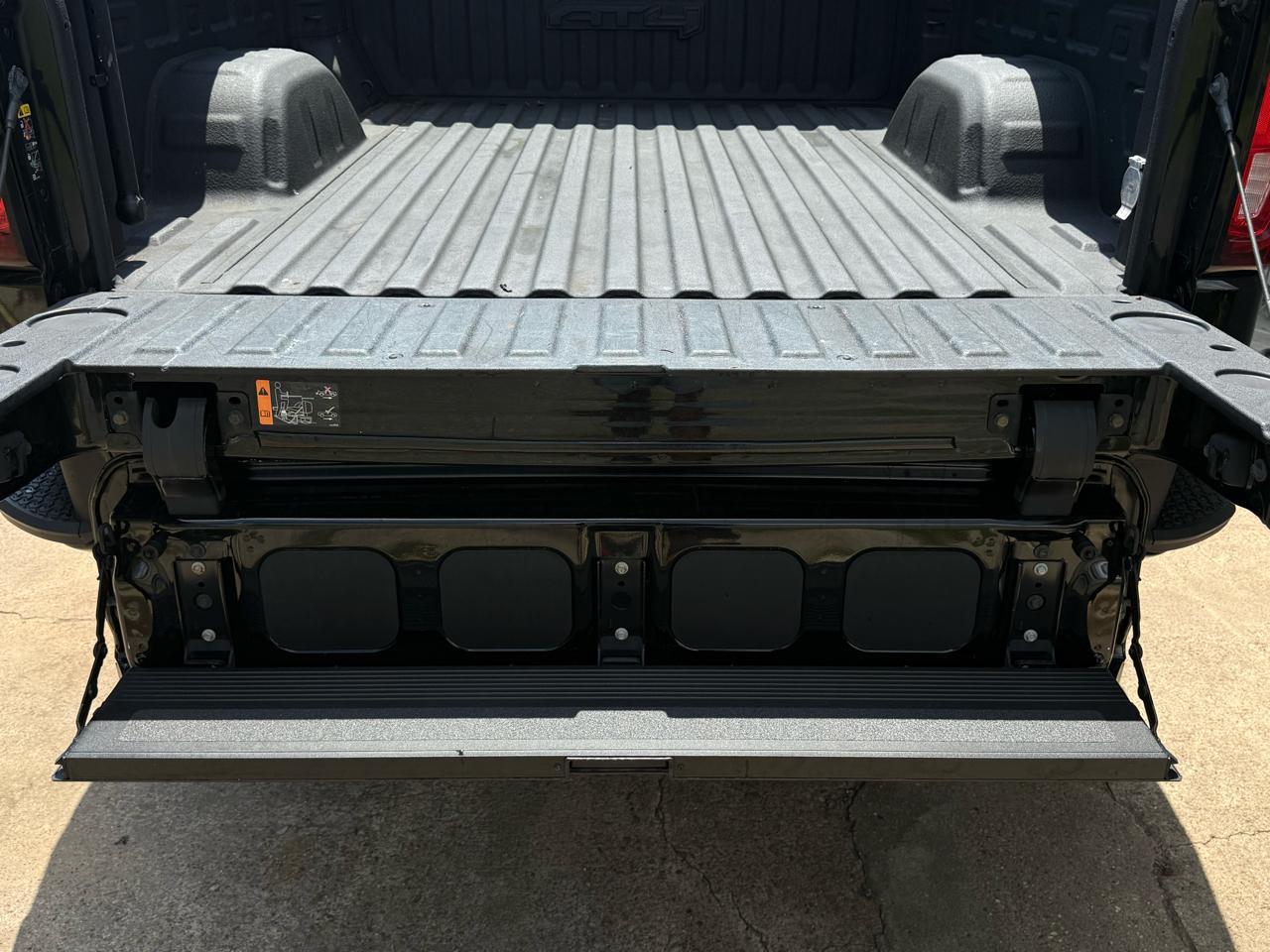 GMC Sierra 1500 Limited 4WD Crew Cab 157" AT4 2022