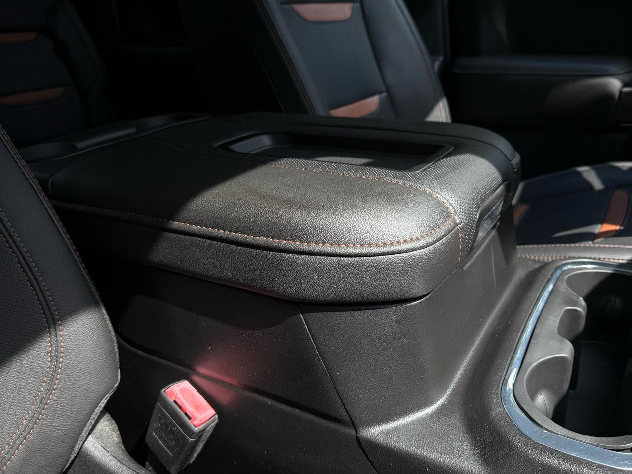 GMC Sierra 1500 Limited 4WD Crew Cab 157" AT4 2022