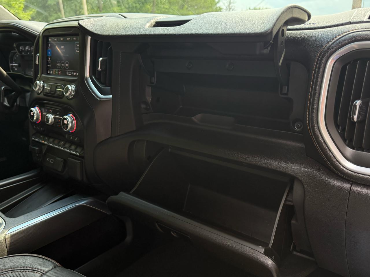 GMC Sierra 1500 Limited 4WD Crew Cab 157" AT4 2022