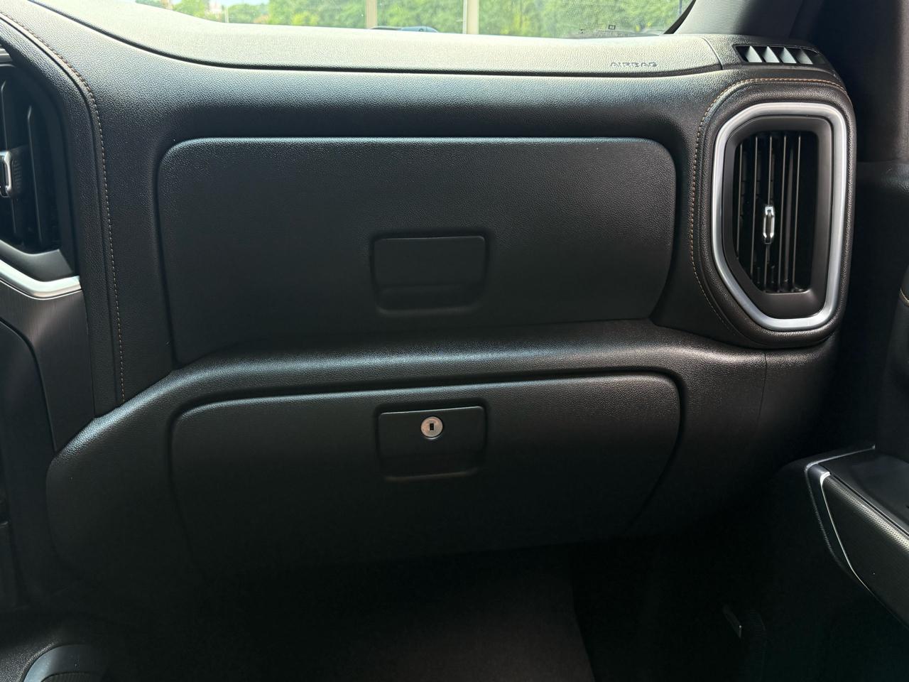 GMC Sierra 1500 Limited 4WD Crew Cab 157" AT4 2022