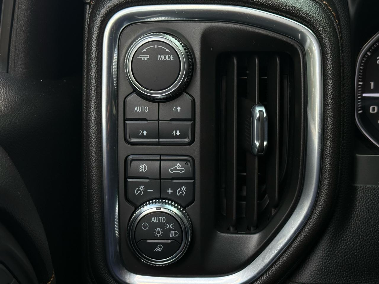 GMC Sierra 1500 Limited 4WD Crew Cab 157" AT4 2022
