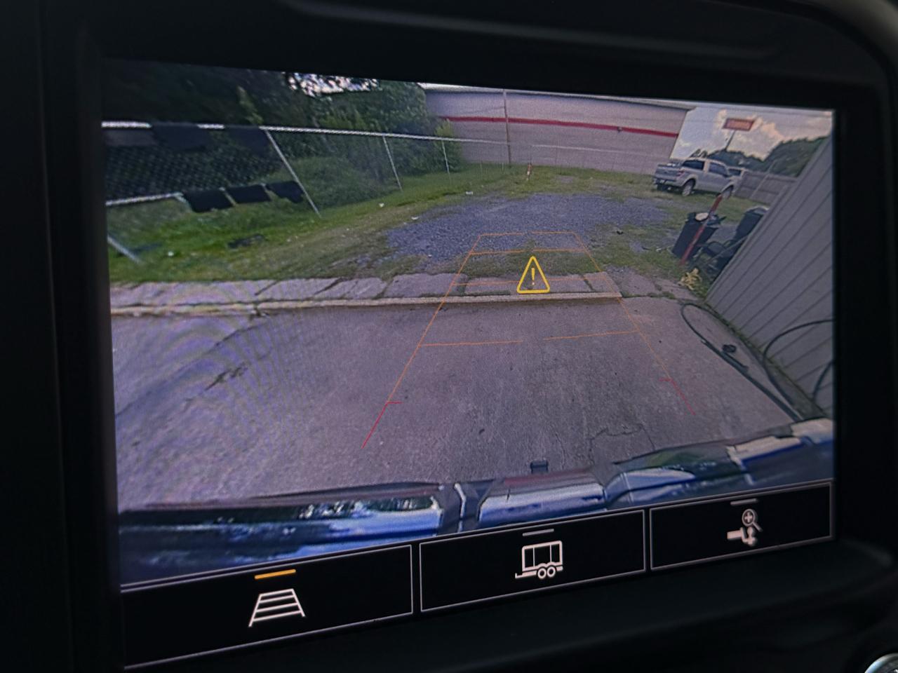 GMC Sierra 1500 Limited 4WD Crew Cab 157" AT4 2022