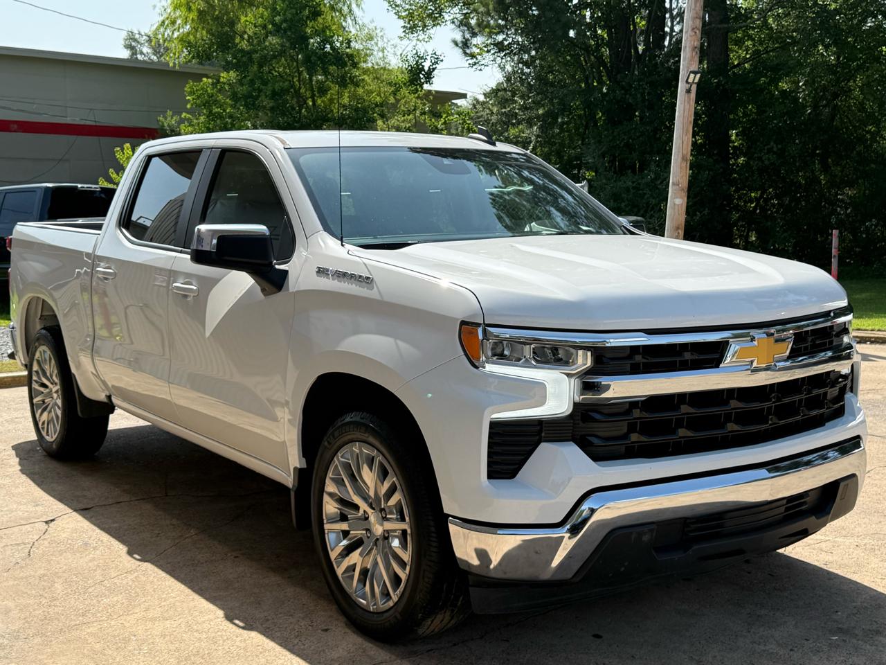 Chevrolet Silverado 1500 2WD Crew Cab 147" LT 2023