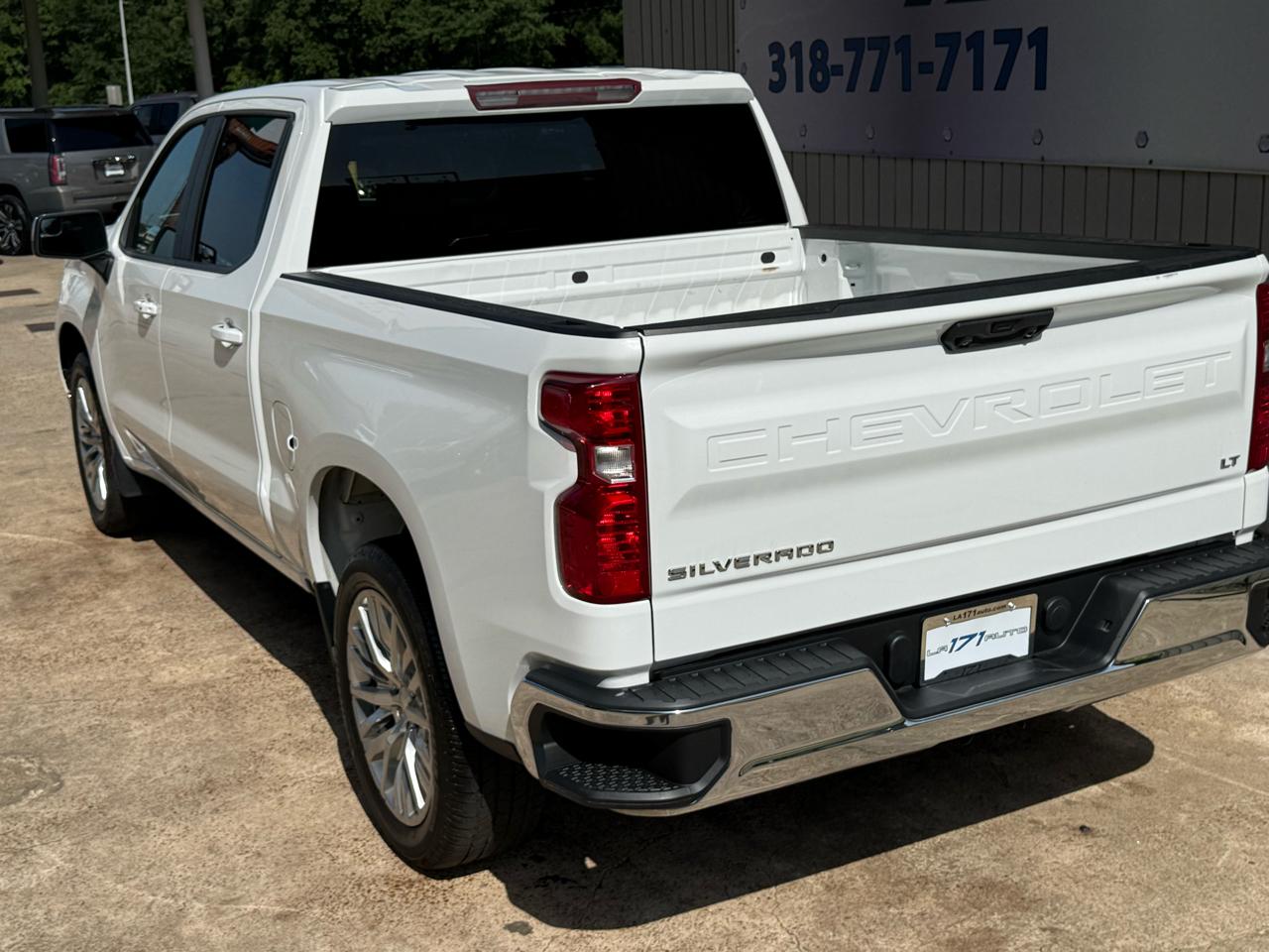 Chevrolet Silverado 1500 2WD Crew Cab 147" LT 2023