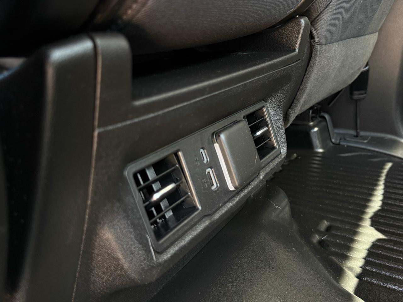 Chevrolet Silverado 1500 2WD Crew Cab 147" LT 2023