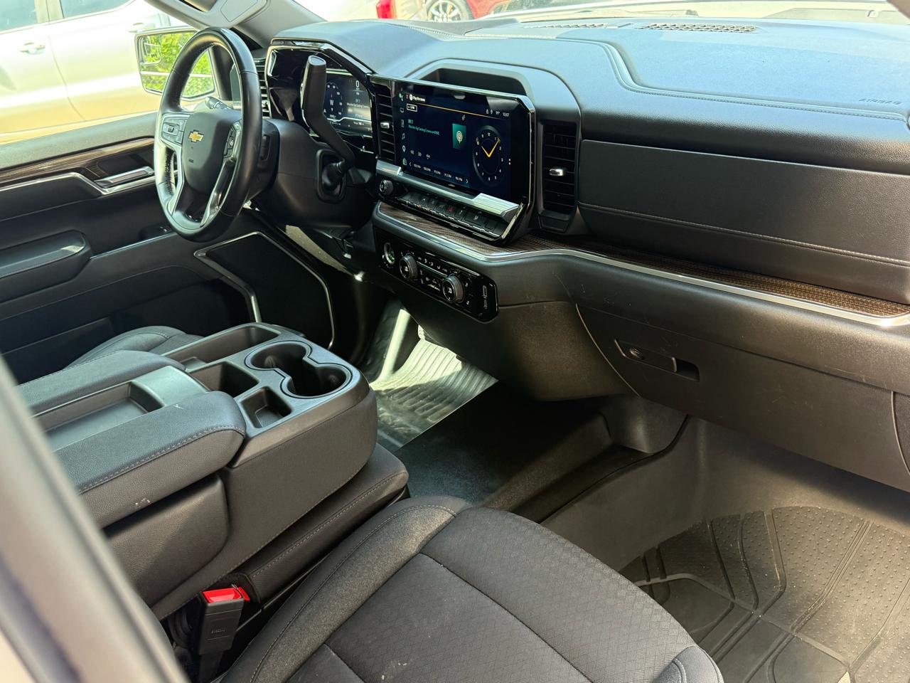 Chevrolet Silverado 1500 2WD Crew Cab 147" LT 2023