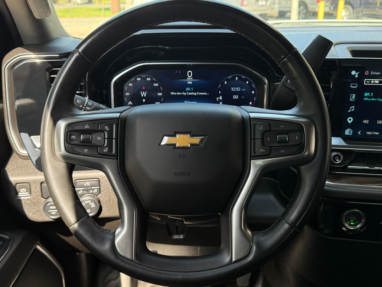 Chevrolet Silverado 1500 2WD Crew Cab 147" LT 2023