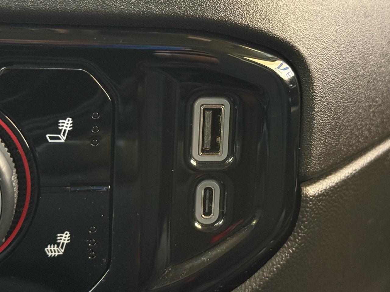 Chevrolet Silverado 1500 2WD Crew Cab 147" LT 2023