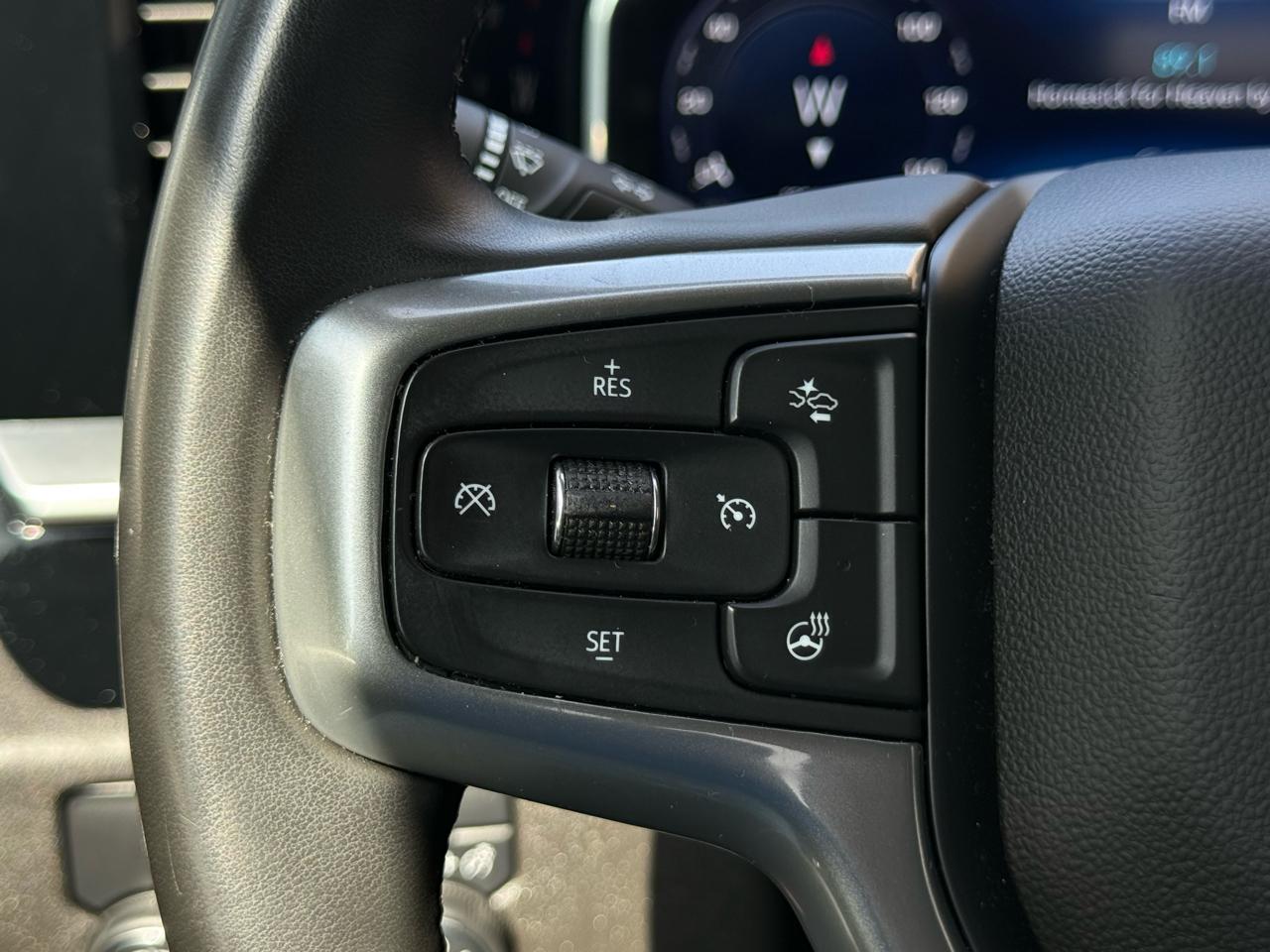 Chevrolet Silverado 1500 2WD Crew Cab 147" LT 2023
