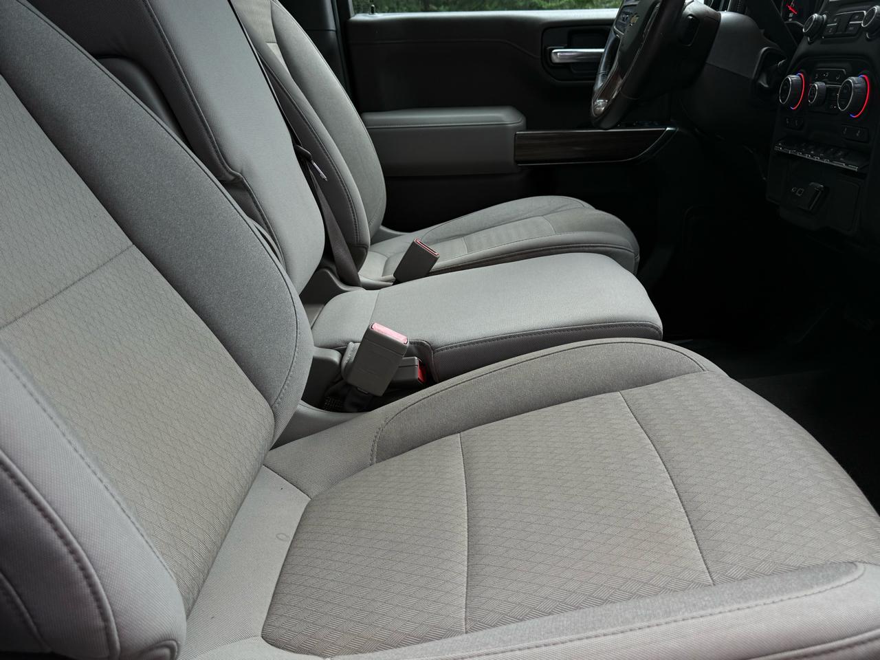 Chevrolet Silverado 1500 Limited 2WD Crew Cab 147" LT 2022