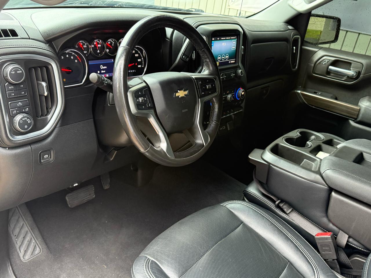 Chevrolet Silverado 1500 4WD Crew Cab 147" LT 2020