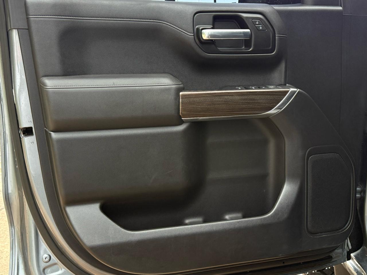 Chevrolet Silverado 1500 4WD Crew Cab 147" LT 2020
