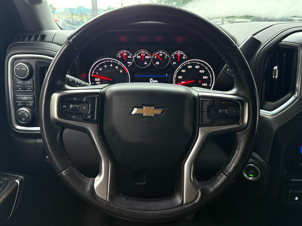 Chevrolet Silverado 1500 4WD Crew Cab 147" LT 2020
