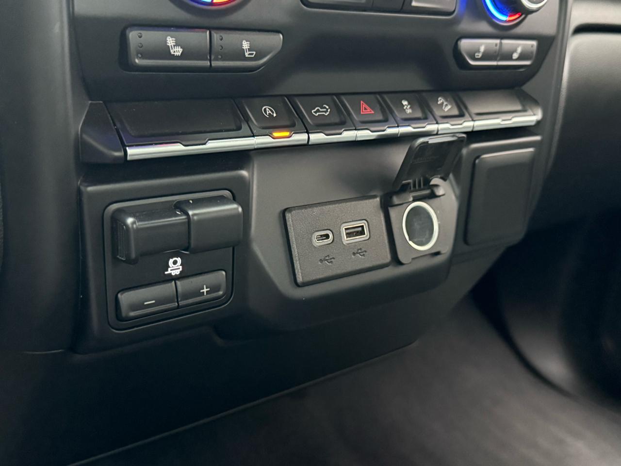 Chevrolet Silverado 1500 4WD Crew Cab 147" LT 2020