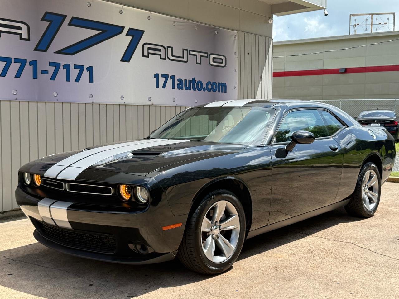 2019 Dodge Challenger SXT RWD