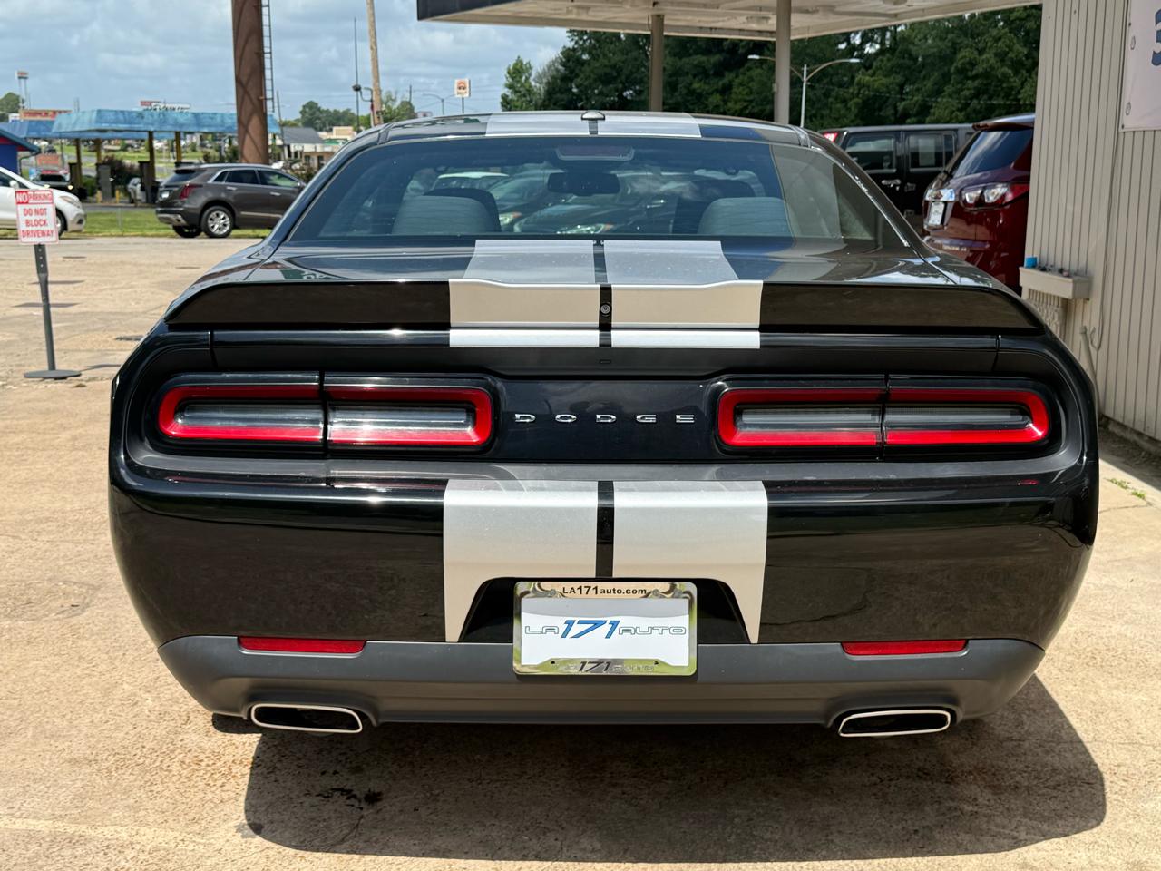 Dodge Challenger SXT RWD 2019