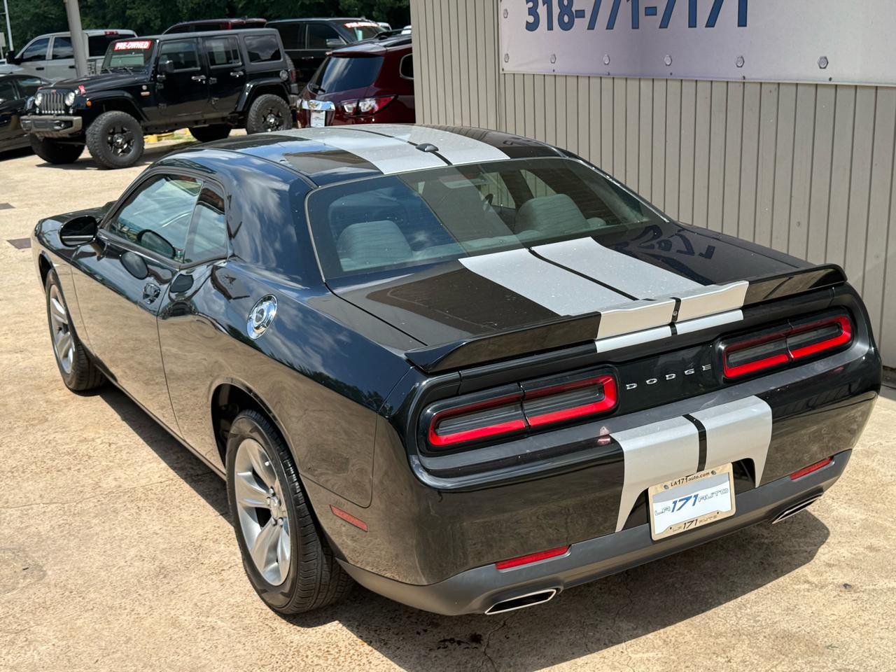 Dodge Challenger SXT RWD 2019