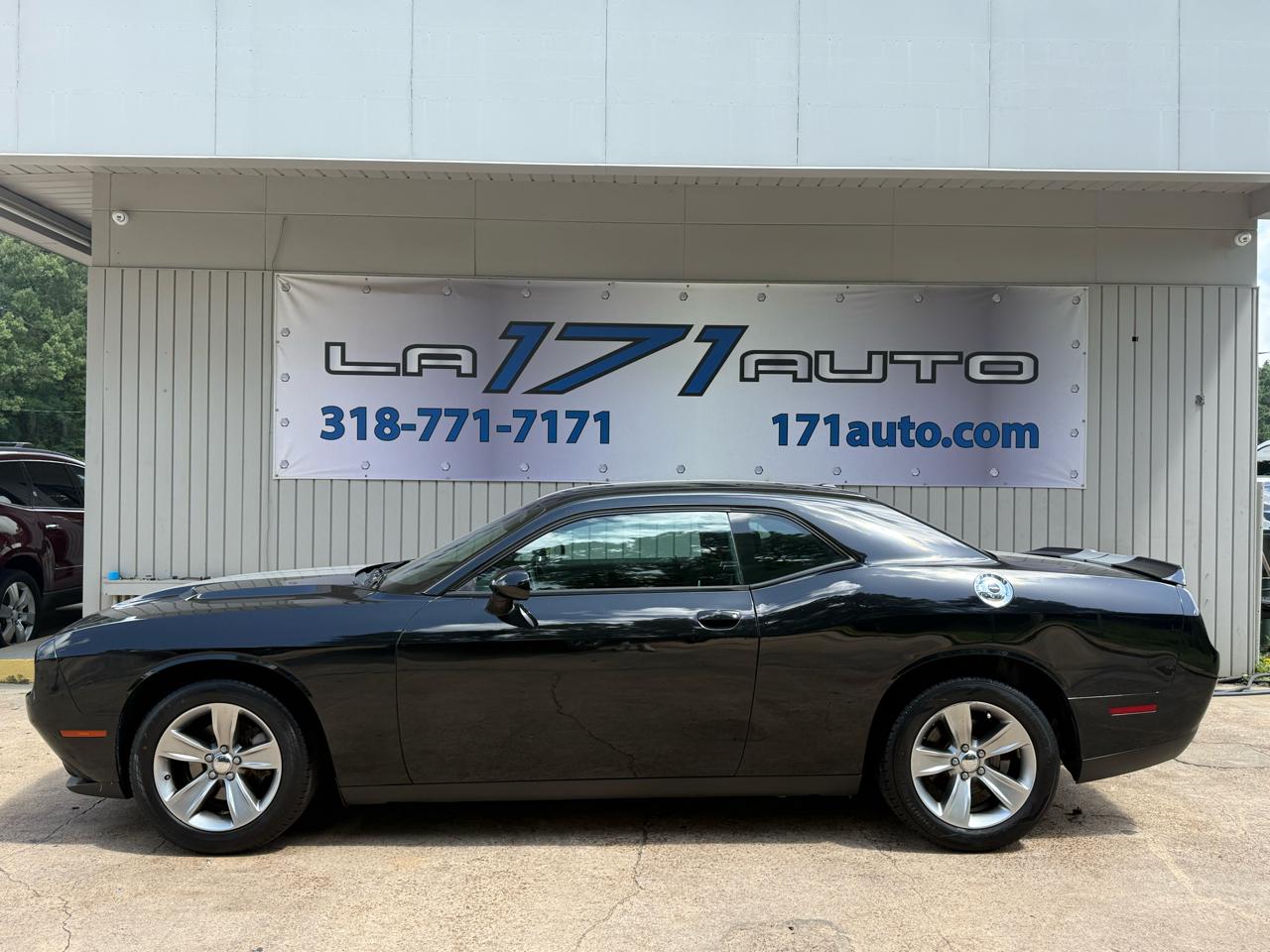 Dodge Challenger SXT RWD 2019