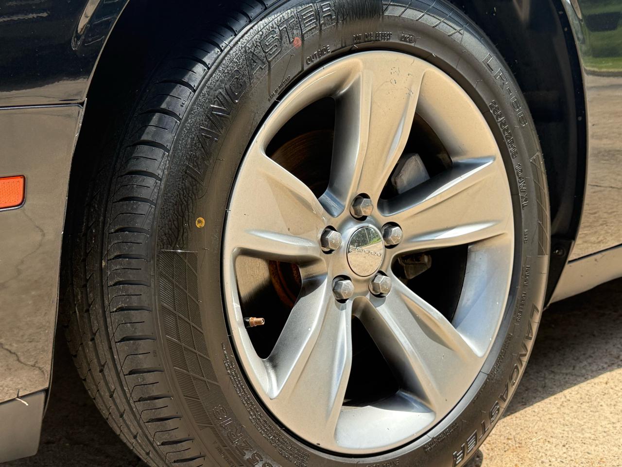 Dodge Challenger SXT RWD 2019