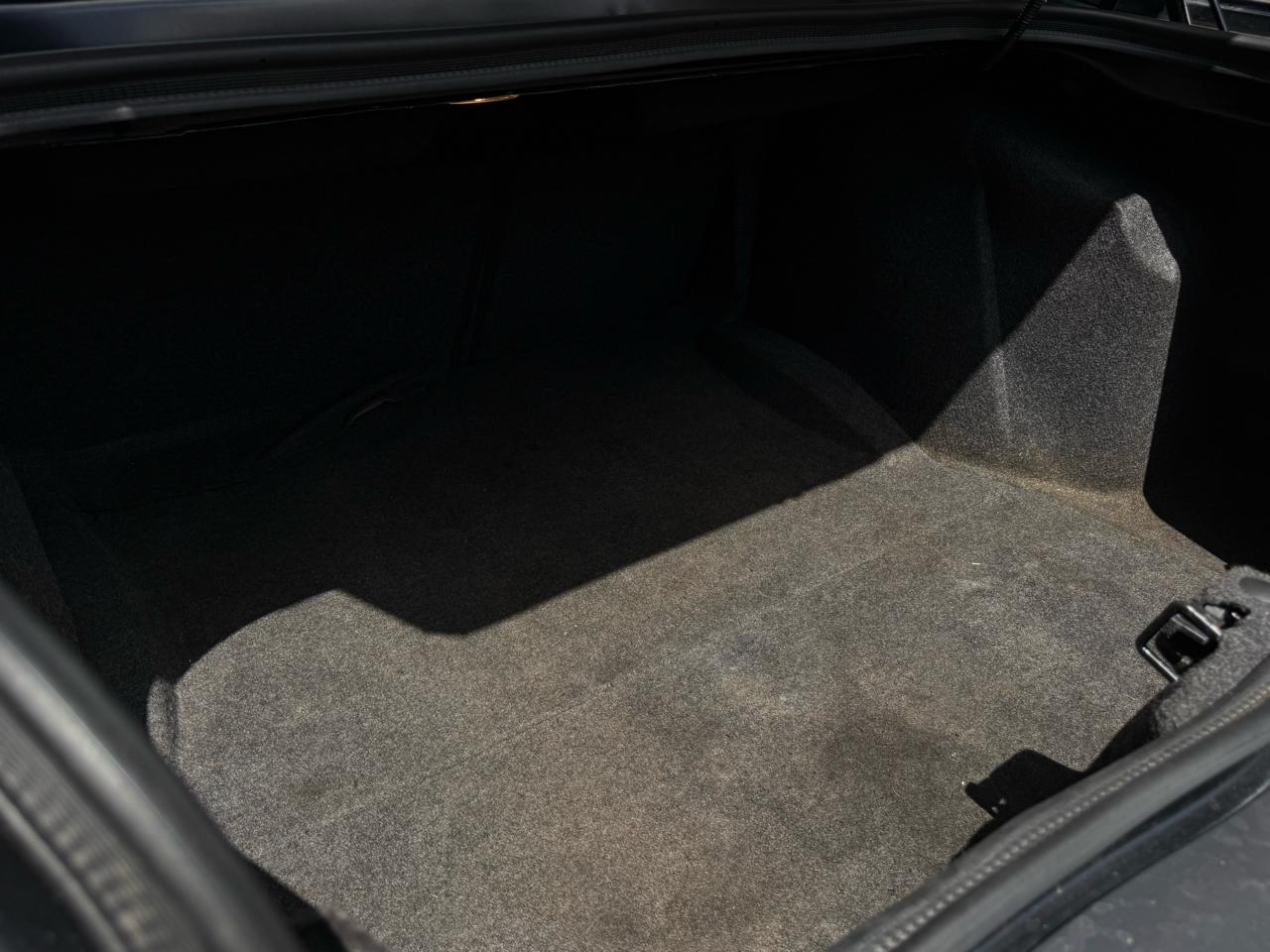 Dodge Challenger SXT RWD 2019