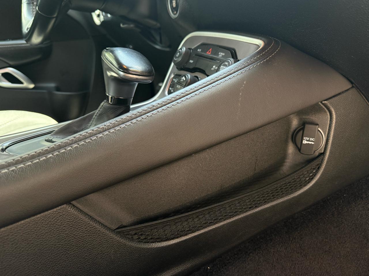 Dodge Challenger SXT RWD 2019