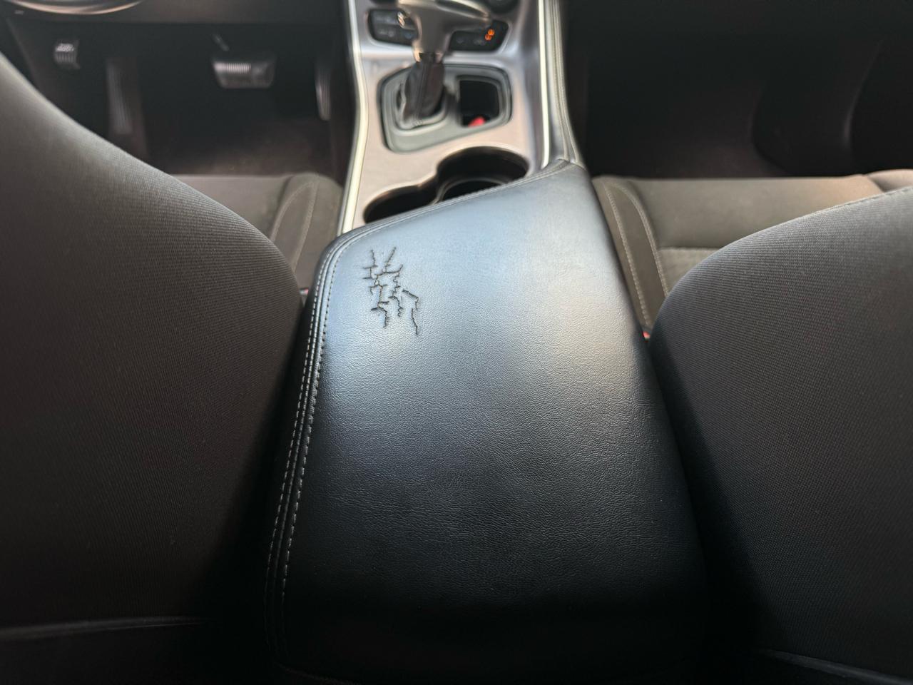 Dodge Challenger SXT RWD 2019
