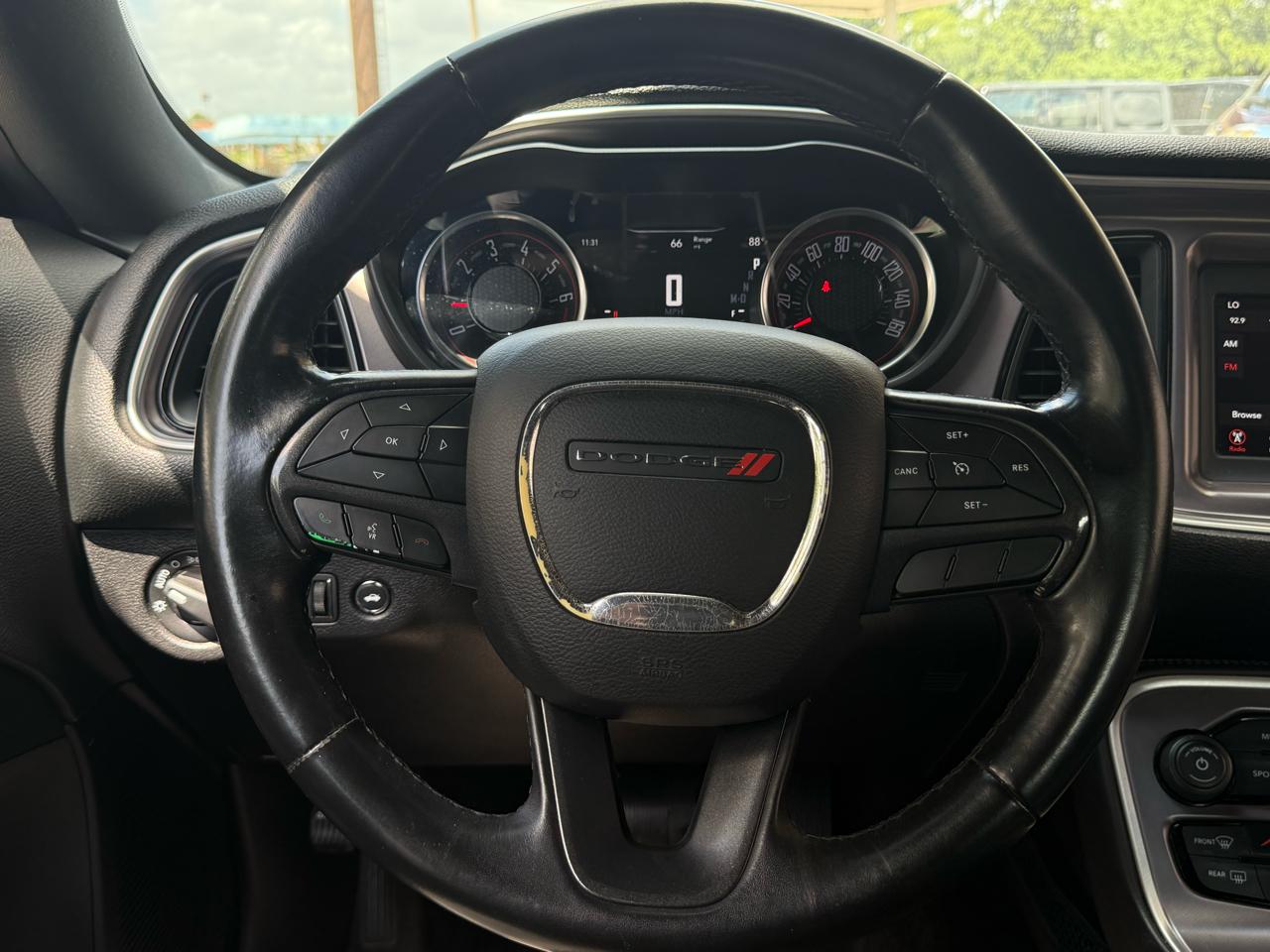 Dodge Challenger SXT RWD 2019