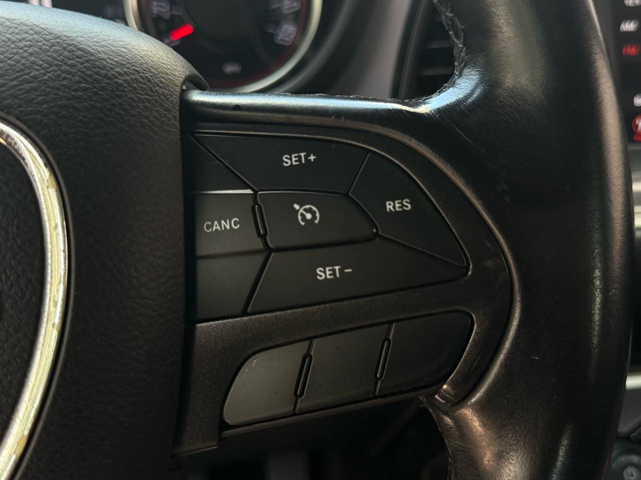 Dodge Challenger SXT RWD 2019