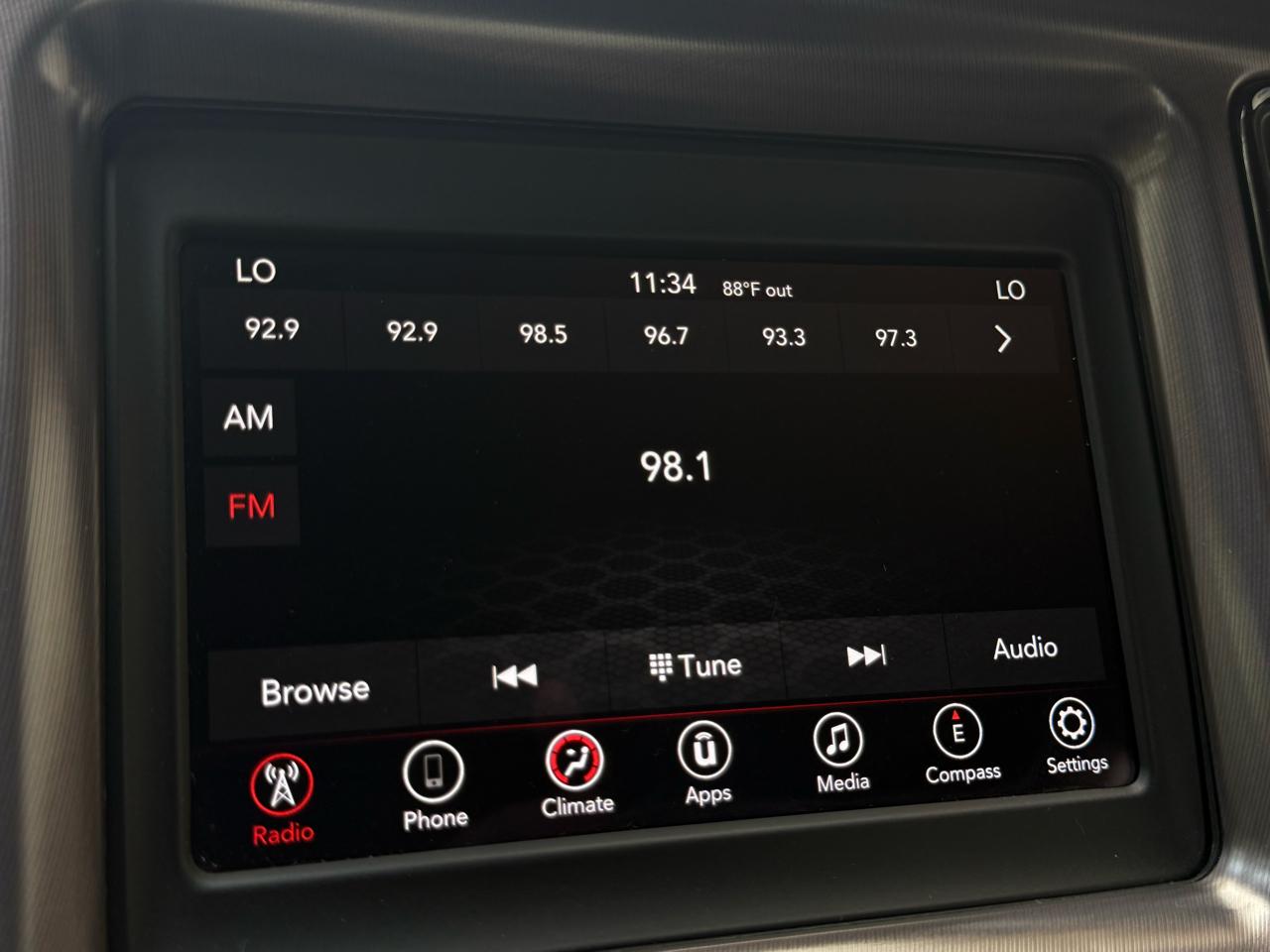 Dodge Challenger SXT RWD 2019