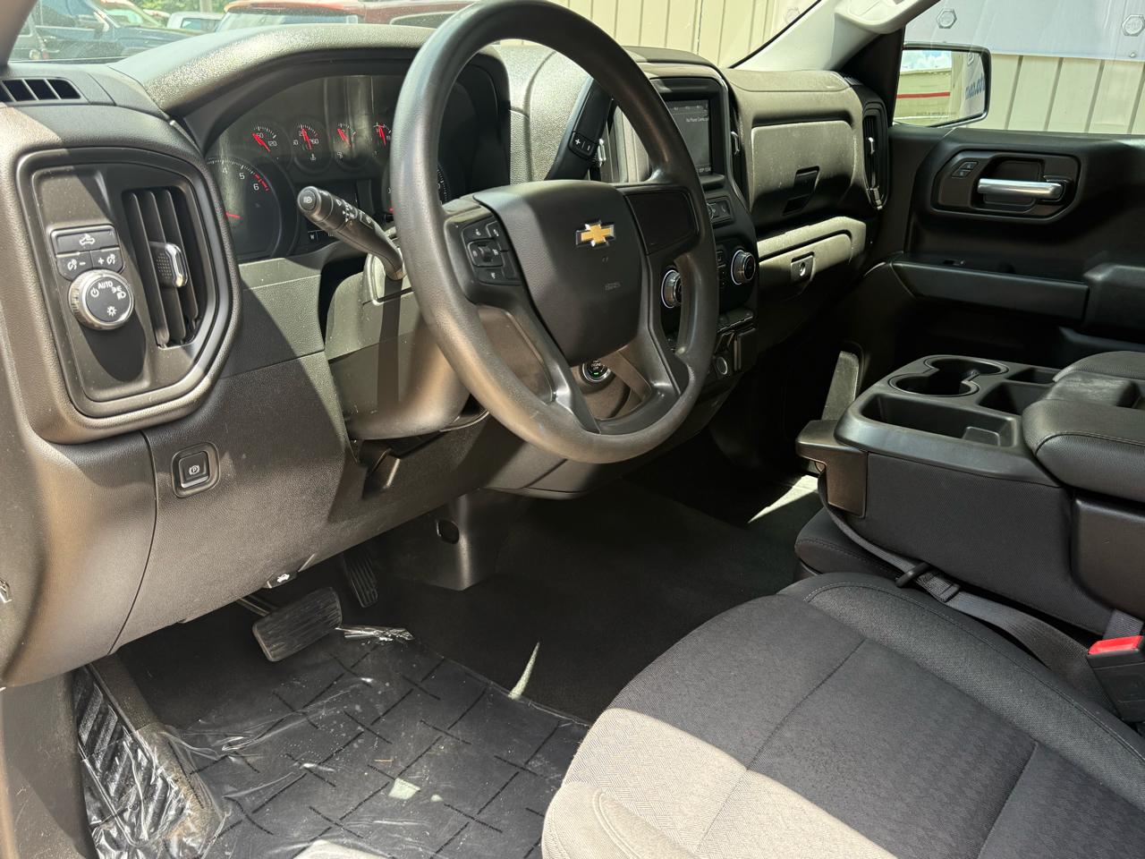 Chevrolet Silverado 1500 2WD Crew Cab 147" Custom 2022