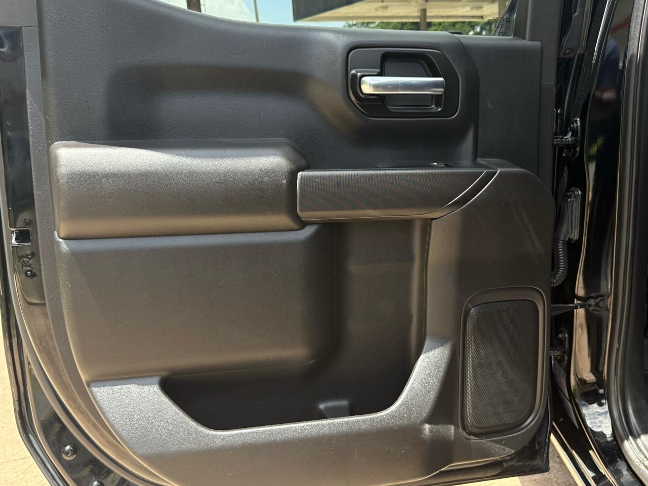 Chevrolet Silverado 1500 2WD Crew Cab 147" Custom 2022