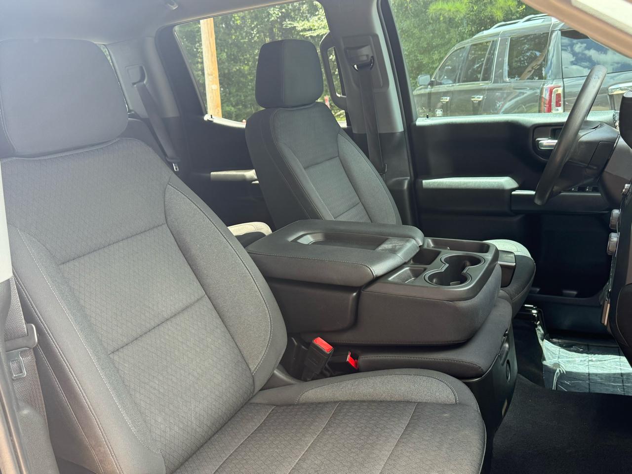 Chevrolet Silverado 1500 2WD Crew Cab 147" Custom 2022