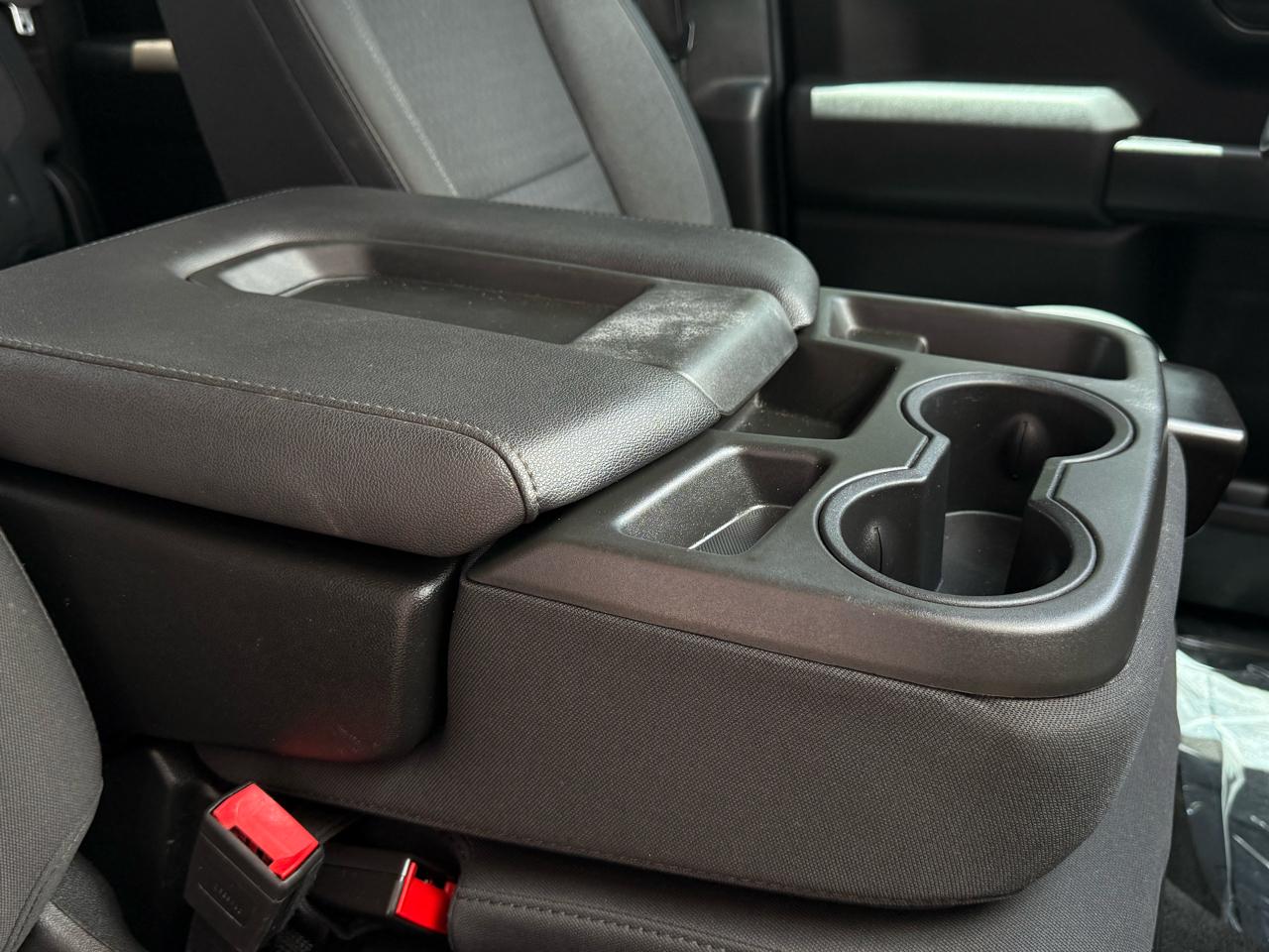 Chevrolet Silverado 1500 2WD Crew Cab 147" Custom 2022