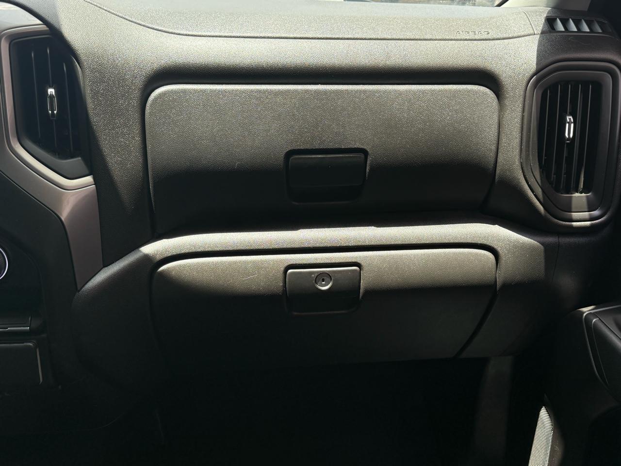Chevrolet Silverado 1500 2WD Crew Cab 147" Custom 2022