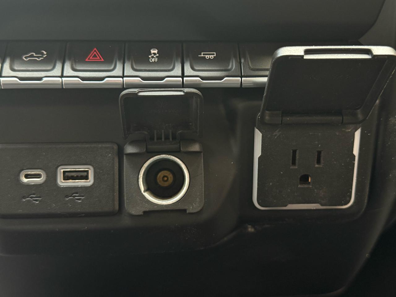 Chevrolet Silverado 1500 2WD Crew Cab 147" Custom 2022