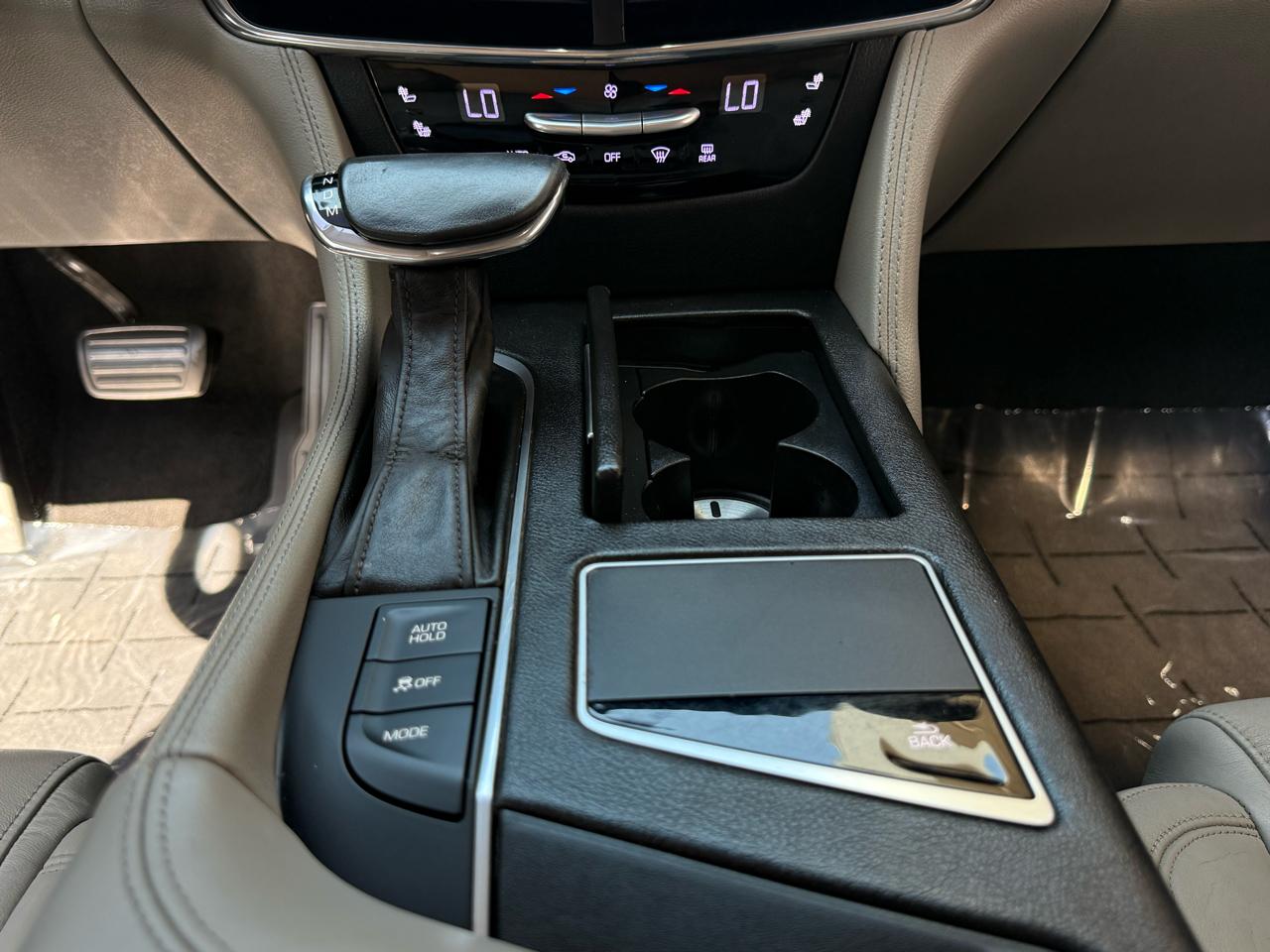 Cadillac CT6 4dr Sdn 2.0L Turbo Luxury RWD 2017