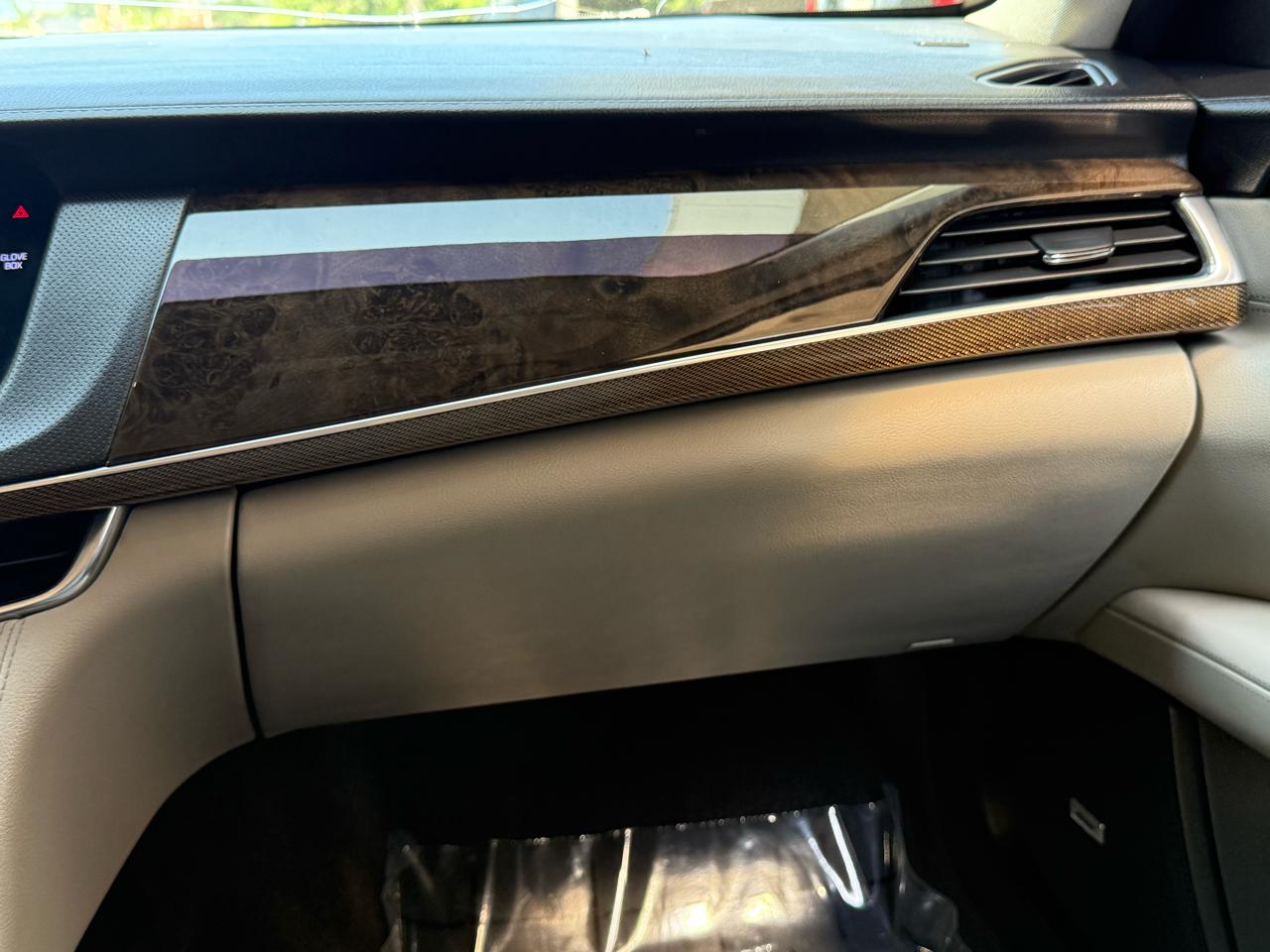 Cadillac CT6 4dr Sdn 2.0L Turbo Luxury RWD 2017