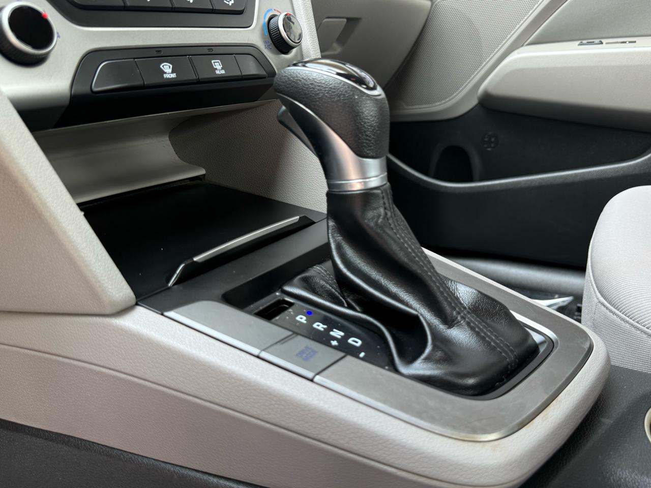 Hyundai Elantra SEL 2.0L Auto (Alabama) 2018