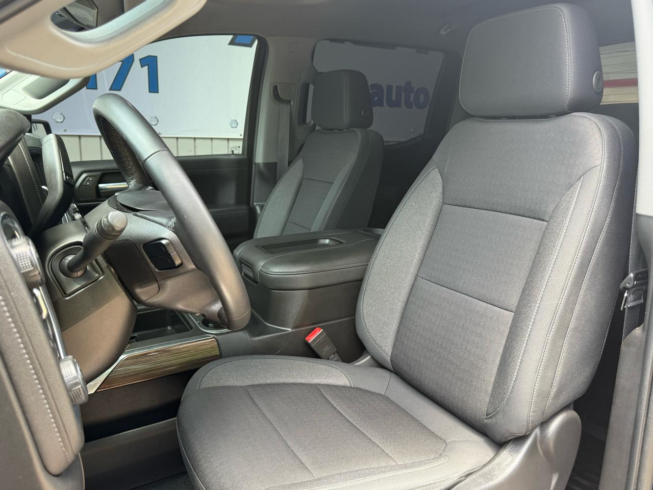 Chevrolet Silverado 1500 4WD Crew Cab 147" RST 2021
