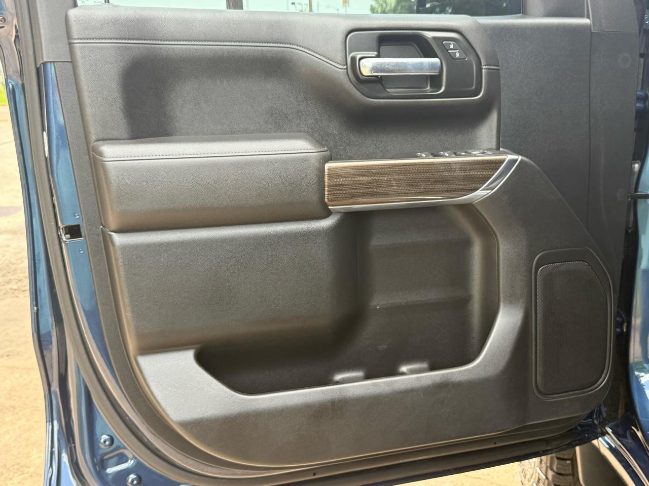 Chevrolet Silverado 1500 4WD Crew Cab 147" RST 2021
