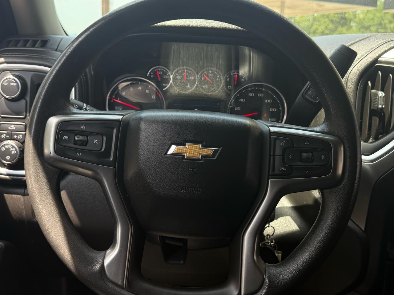 Chevrolet Silverado 1500 2WD Crew Cab 147" LT 2020
