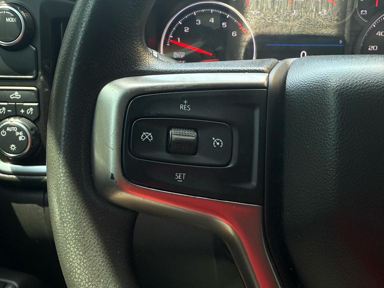 Chevrolet Silverado 1500 2WD Crew Cab 147" LT 2020