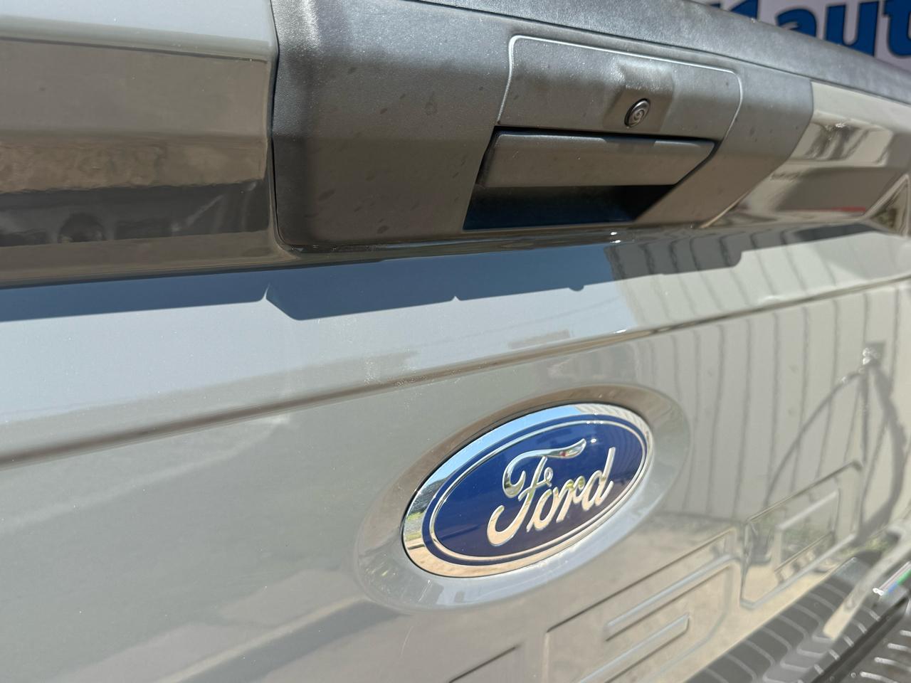 Ford F-150 Lariat 2WD SuperCab 8' Box 2021